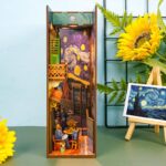Vincent's World book nook - Image 2